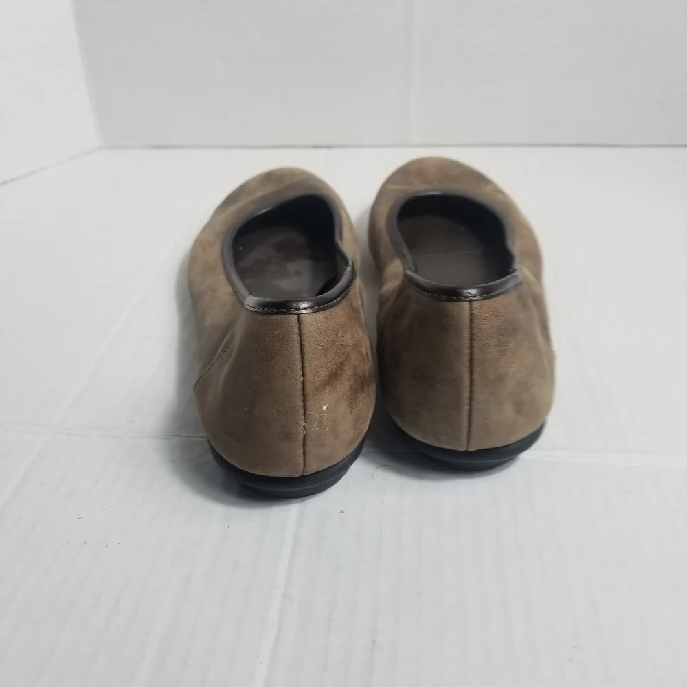 CLARKS CUSHION SOFT BROWN LEATHER UPPER FLATS SIZE 5.5